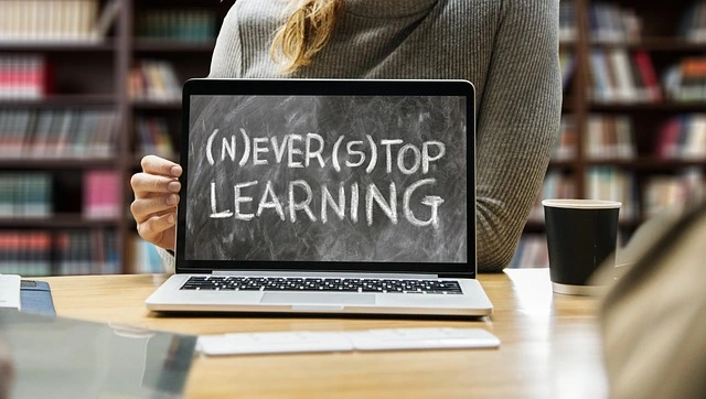 كيفية تحقيق الاستقلال المالي من خلال التعليم المستمر
