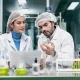 التجارب السريرية لفيروس كورونا في الخارج