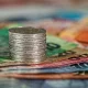 كيفية التعامل مع العملات الأجنبية لتوفير المال