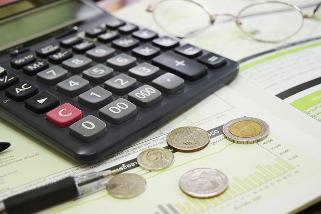 كيف تؤثر الاتجاهات الاقتصادية العالمية على التوظيف