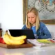 كيف تستخدم التطبيقات لتحسين تجربتك التعليمية عبر الإنترنت؟