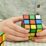 كيف تعبر الموسيقى عن التجارب الإنسانية الصعبة
