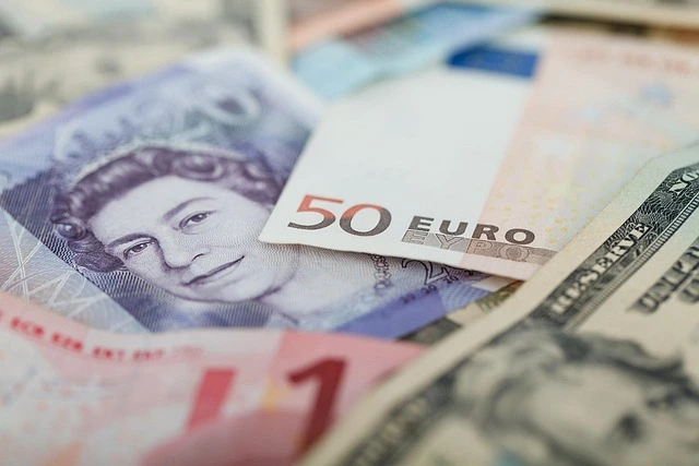 كيفية تحقيق الأمان المالي بفضل الادخار في العملات الأجنبية