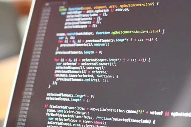 كيفية استخدام DevOps لتحسين عملية تطوير البرمجيات