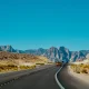 كيفية التغلب على تحديات القيادة في الطرق الوعرة