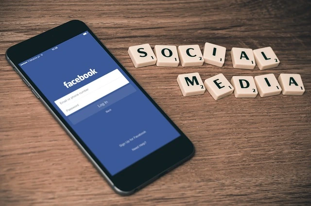 أفضل التطبيقات التي تساعدك في تعلم استراتيجيات التسويق باستخدام تطبيقات الهواتف