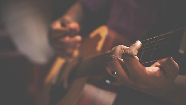 أفضل التطبيقات التي تساعدك في اكتساب مهارات جديدة في العزف على الآلات الموسيقية